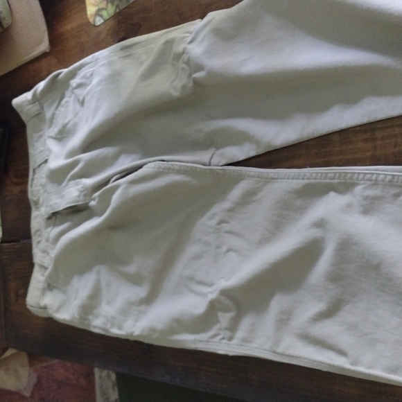 Carhartt model no. BN2291-M - Picture 3 of 4